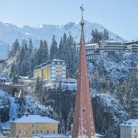 In Near Lifts * Bad Gastein