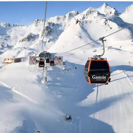 In Near Lifts * Bad Gastein